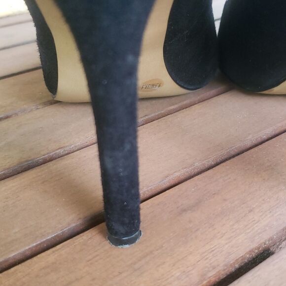 VINCE Camuto Heels With Bows - Picture 7 of 11